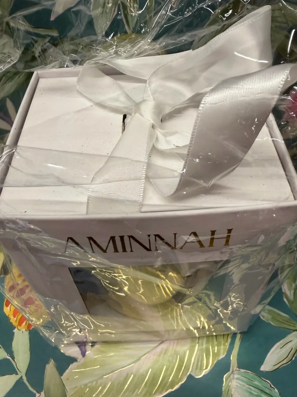 Aminnah large Candle Co. Lemon Scented Candle – Gold Vessel Gift Box | NWT